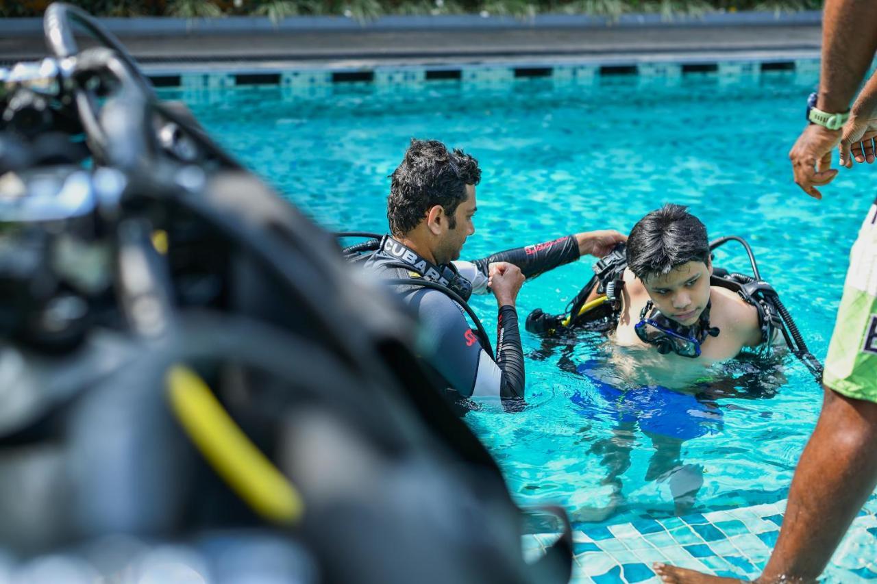 Holiday Inn Goa カンドリム エクステリア 写真